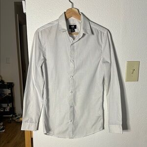 H&M Men's White Button-Up Shirt